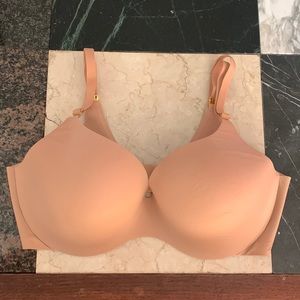 Victoria’s Secret Lined Perfect Coverage Incredible Bra, Never Worn
